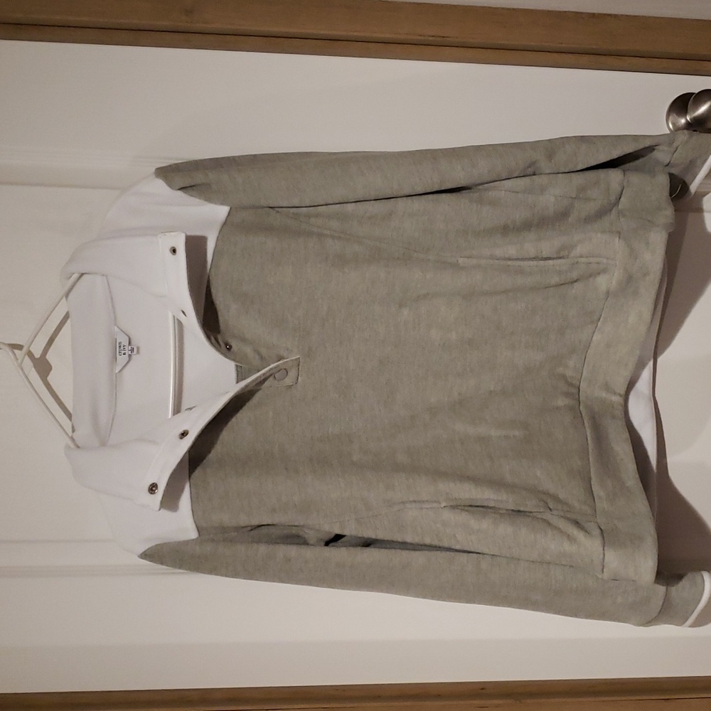 Women's large Crown & Ivy pullover